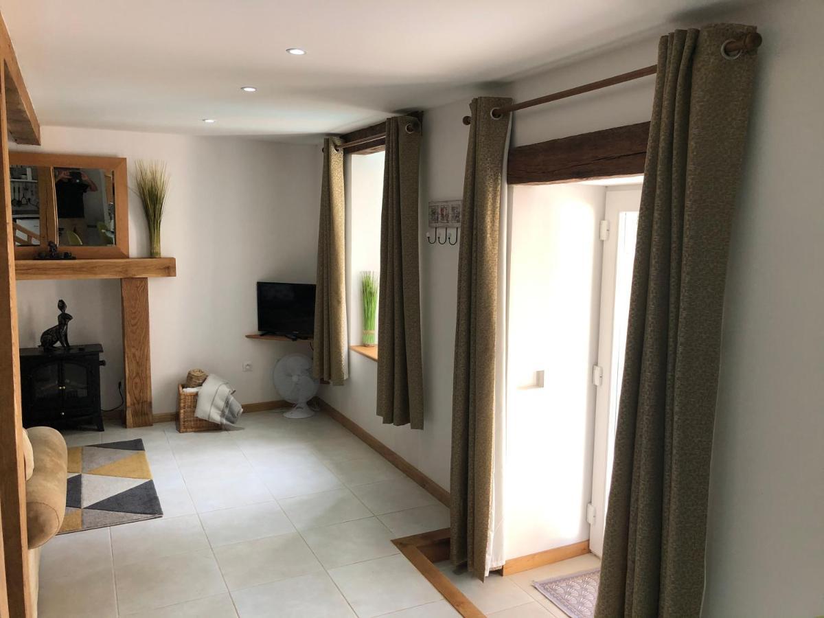 The Walnut Tree Chambre D'Hotes Le Dorat Exterior photo