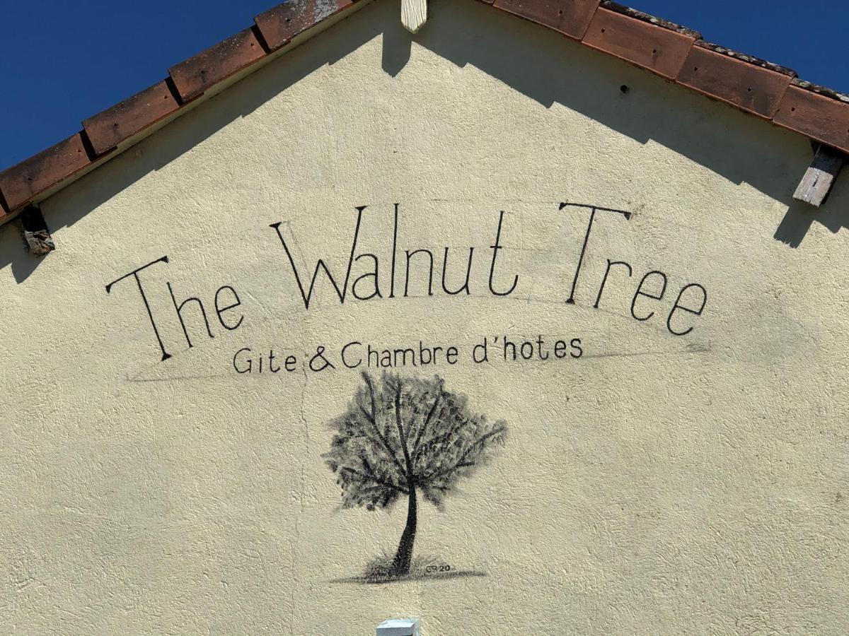 The Walnut Tree Chambre D'Hotes Le Dorat Exterior photo